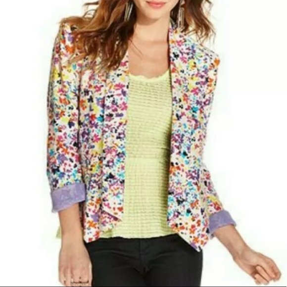 Jessica Simpson Jackets & Blazers - NWT Jessica Simpson Dalton Grey Morn Floral Blazer